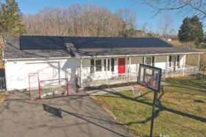 Earth Right Mid-Atlantic solar panels on top of house roof